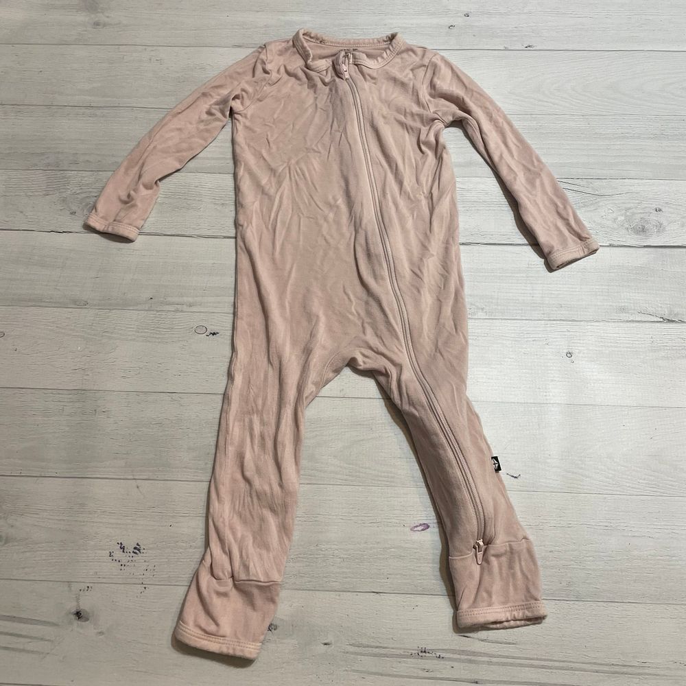 Kyte baby light rose pink one piece sleeper 18/24 months